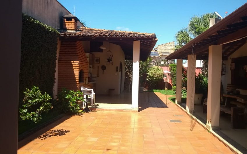 CASA B:RECANTO DA SERRA – REF.: 182
