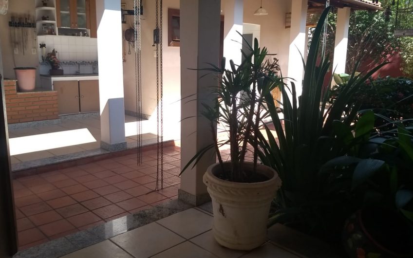 CASA B:RECANTO DA SERRA – REF.: 182