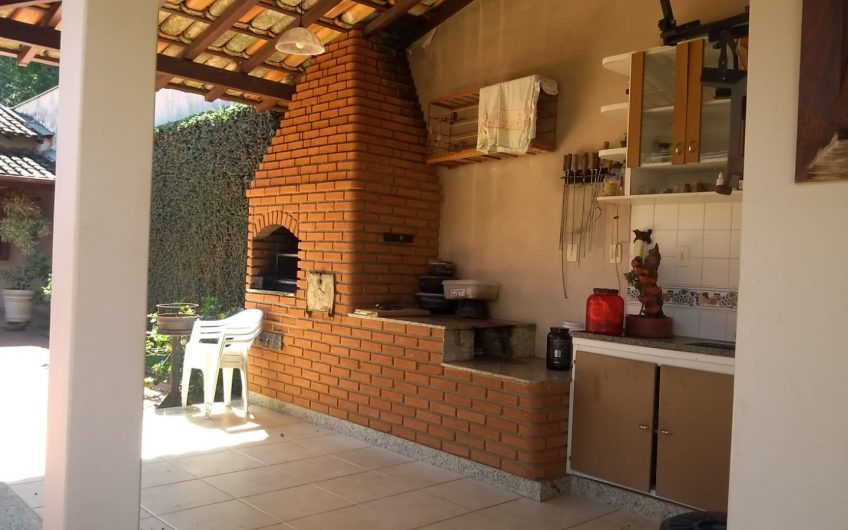 CASA B:RECANTO DA SERRA – REF.: 182
